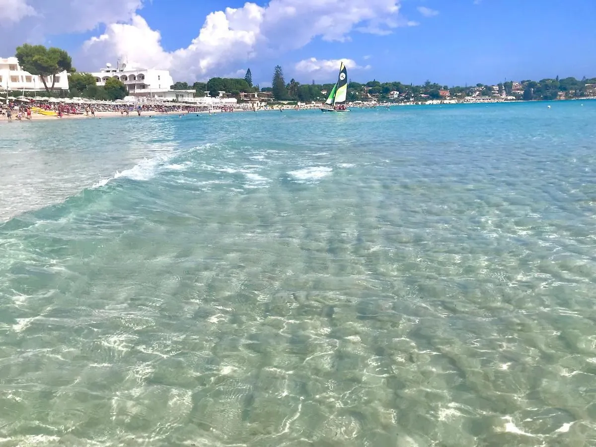 At The Seacily Daire Fontane Bianche İtalya